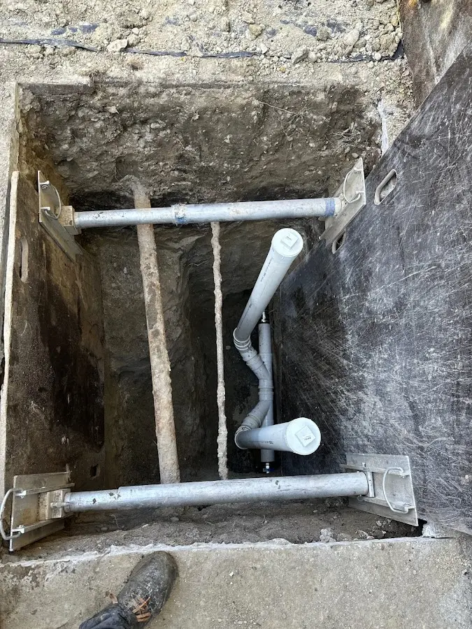 Experienced plumber completing Drain Cleaning work in Citrus Park